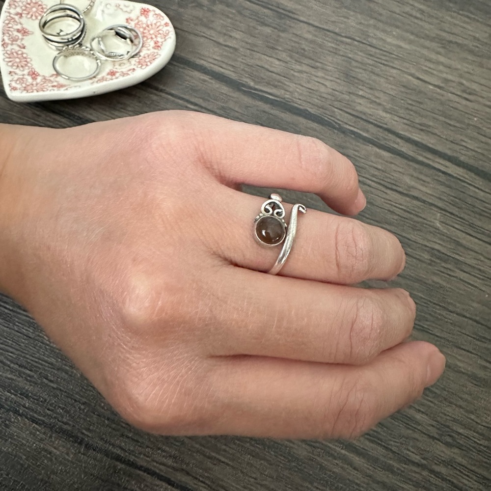 Sterling silver ring size 6: adjustable